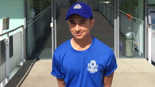  ധോണി ക്ലീന്‍ബൗള്‍ഡ്