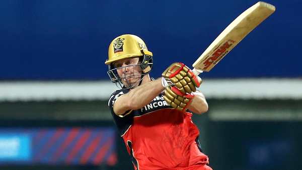  എബി ഡിവില്ലിയേഴ്‌സ് (ആര്‍സിബി)