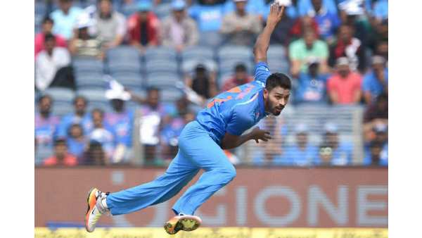  ബൗളിങ് താങ്ങാനാവുന്നില്ല