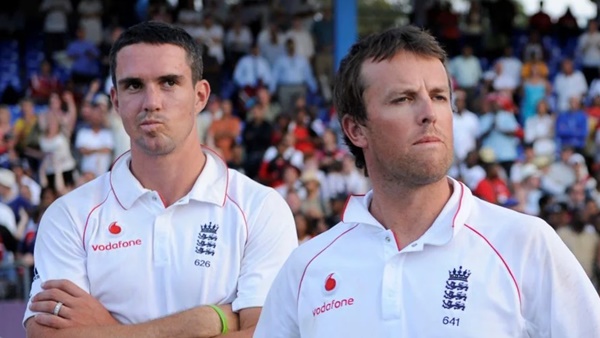 കെവിന്‍ പീറ്റേഴ്‌സന്‍- ഗ്രെയിം സ്വാന്‍