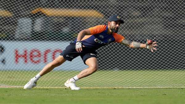 വിരാട് കോലി (16 ക്യാച്ച്) വിരാട് കോലി (16 ക്യാച്ച്)