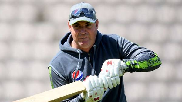 മിക്കി ആര്‍തര്‍