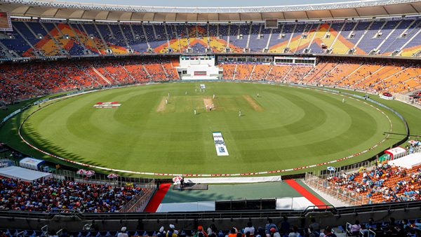 രണ്ട് ഗ്രൂപ്പുകളായി തിരിച്ചേക്കും