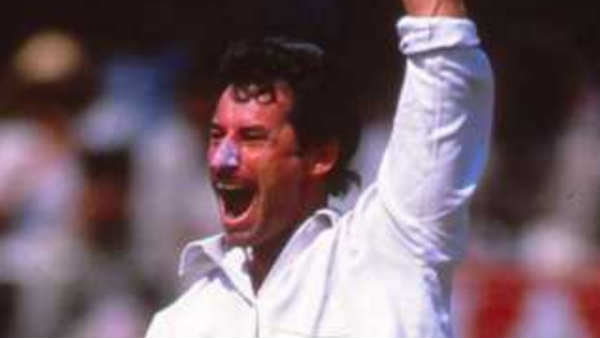  ബൗളിങില്‍ ഹാഡ്‌ലിയും ബേദിയും