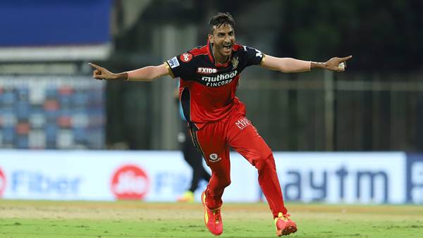 രജത് പാട്ടിധര്,ഷഹബാസ് അഹ്മദ് (ആര്സിബി) രജത് പാട്ടിധര്,ഷഹബാസ് അഹ്മദ് (ആര്സിബി)