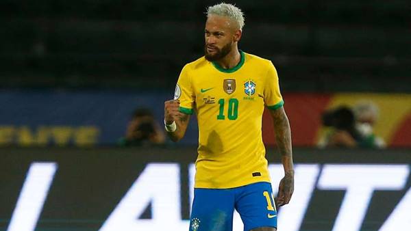 ഫേവറേറ്റുകളെക്കുറിച്ച് നെയ്മര് പറയുന്നു ഫേവറേറ്റുകളെക്കുറിച്ച് നെയ്മര് പറയുന്നു