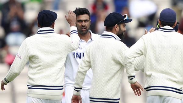 അശ്വിന്‍ 