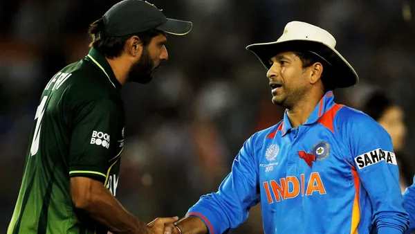  ബാറ്റ് ഇപ്പോഴും സൂക്ഷിച്ചിരിക്കുന്നു