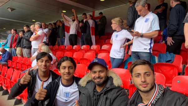 ഒരാള്ക്കു മാത്രമേയുള്ളോ? ഒരാള്ക്കു മാത്രമേയുള്ളോ?