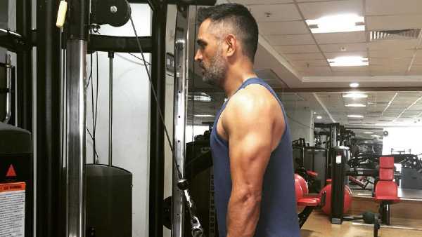  എംഎസ് ധോണി