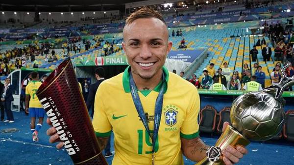 ഗോള്ഡന് ബൂട്ട് ജേതാക്കളെ അറിയാം ഗോള്ഡന് ബൂട്ട് ജേതാക്കളെ അറിയാം