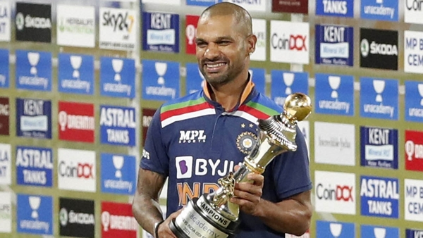 ചരിത്രത്തിനൊപ്പം നടന്ന് ധവാനും