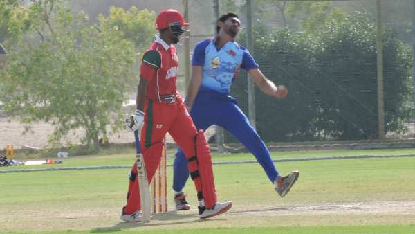  ഒമാനെ എറിഞ്ഞൊതുക്കി