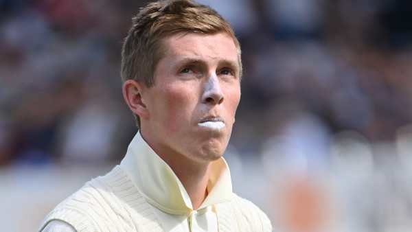 ക്ഷമ ചോദിക്കുന്നു