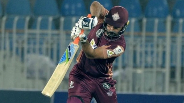 ഖുഷ്ദില്‍ ഷാ,ആദില്‍ റഷീദ്,ഒഷെയ്ന്‍ തോമസ്