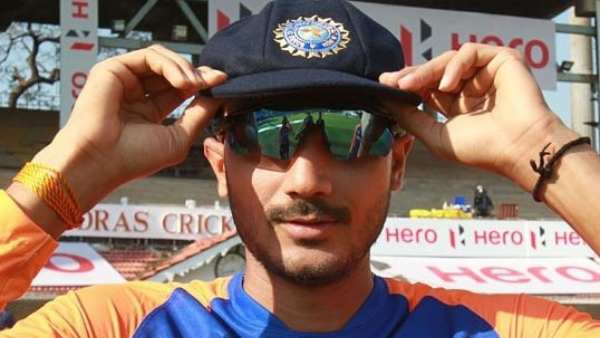  ജഡേജയ്ക്കു പകരം അക്ഷര്‍