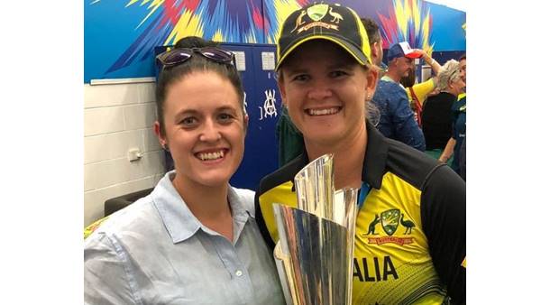 ജെസ് ജൊനാസെന്‍-സാറാ വേന്‍