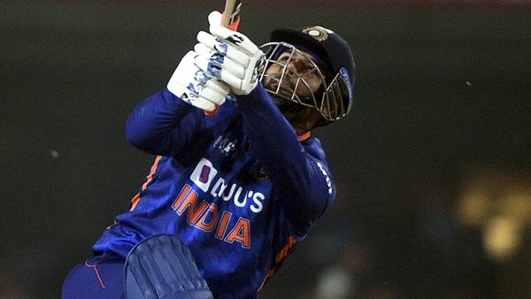 റിഷഭ് പന്ത്,വെങ്കടേഷ് അയ്യര്‍,രവീന്ദ്ര ജഡേജ