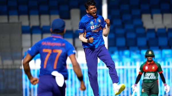  ബൗളര്‍മാര്‍ മിന്നിച്ചു