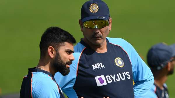  രണ്ടു പേര്‍ എല്ലാം നിയന്ത്രിച്ചു