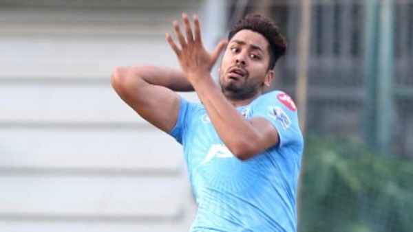 ആവേഷ് ഖാന്‍