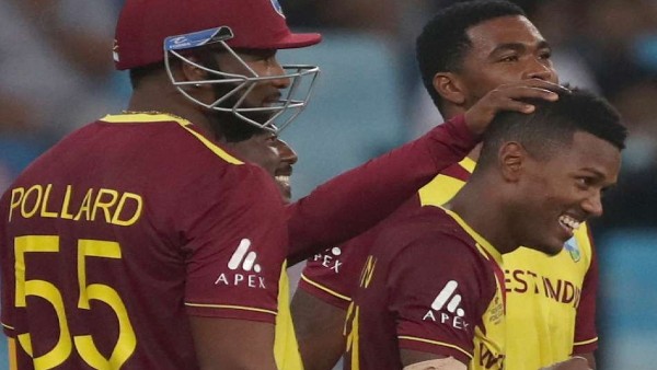 ആക്കീല്‍ ഹൊസീന്‍