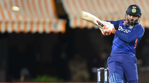 രവീന്ദ്ര ജഡേജ (ഹിറ്റ്)