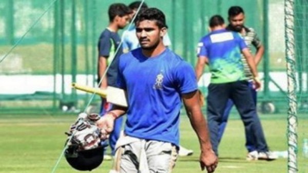 മഹിപാല് ലോംറോര്-വിരാട് കോലി മഹിപാല് ലോംറോര്-വിരാട് കോലി