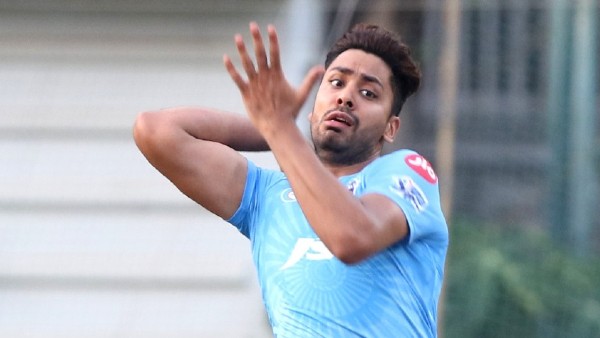 ആവേഷ് ഖാന്‍