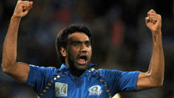  മുനാഫ് പട്ടേല്‍