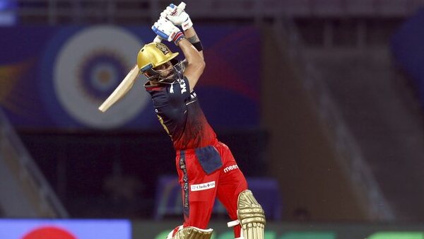 പതിഞ്ഞ തുടക്കം