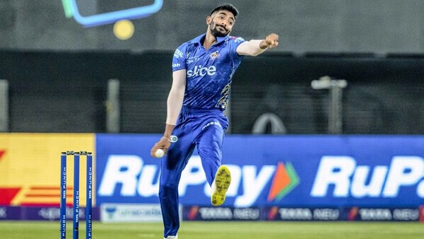 പന്തുകളൊന്നും ഏല്‍ക്കുന്നില്ല