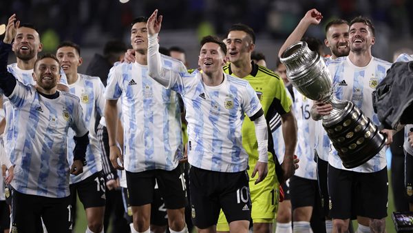 5. അര്‍ജന്റീനക്കൊപ്പം കോപ അമേരിക്ക ജയിച്ചത്