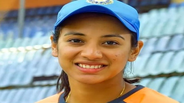 ദ്രാവിഡ് ബാറ്റ് സമ്മാനമായി നല്‍കി