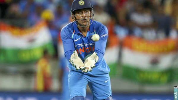 കൂടുതല്‍ പുറത്താക്കല്‍