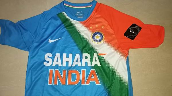 ഇന്ത്യന്‍ ത്രിവര്‍ണ ജഴ്‌സി