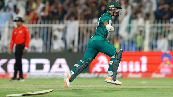 ബാറ്റിങിലെ ആഴം