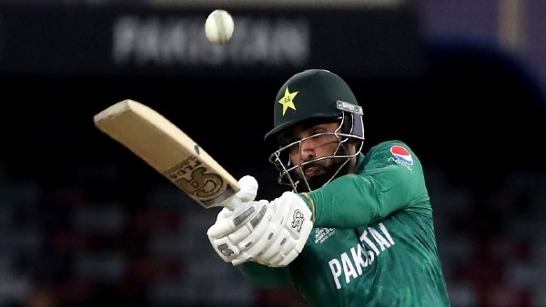 ആസിഫ് അലി, ഷദാബ് ഖാന്‍, മുഹമ്മദ് നവാസ്