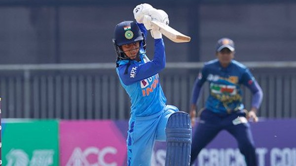 മിന്നിച്ച് ജെമീമ