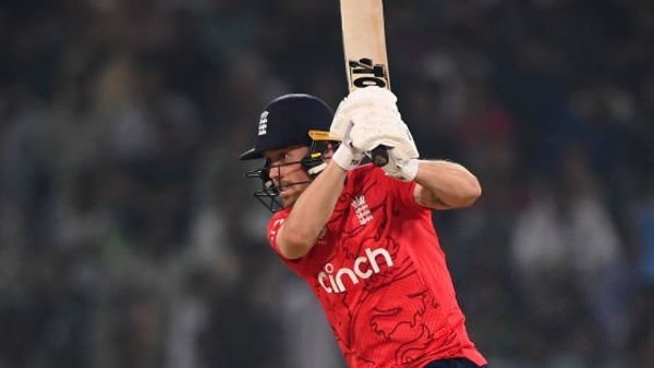 ഫില്‍ സാള്‍ട്ടിന്റെ വെടിക്കെട്ട്