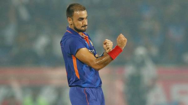 പകരക്കാരനെ കണ്ടെത്തണം