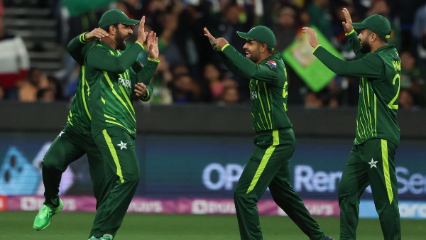 നാണക്കേടുണ്ടാക്കുന്ന അംപയറിങ്