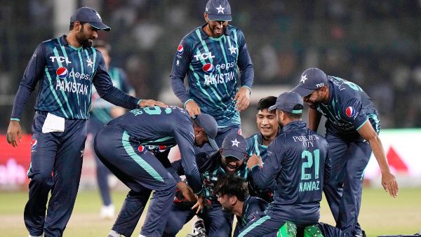 പരീക്ഷിക്കപ്പെടാത്ത മധ്യനിര പരീക്ഷിക്കപ്പെടാത്ത മധ്യനിര