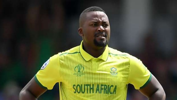 ആന്‍ഡിലി ഫെലുക്ക്വായോ