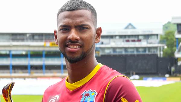  പൂരന്‍, മാക്‌സ്വെല്‍, ലിവിങ്സ്റ്റണ്‍, ഖുശ്ദില്‍, ആസിഫ് (മധ്യനിര)