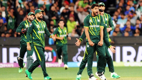 തോല്‍പ്പിക്കാനായില്ലെങ്കില്‍ ചതിക്കണം