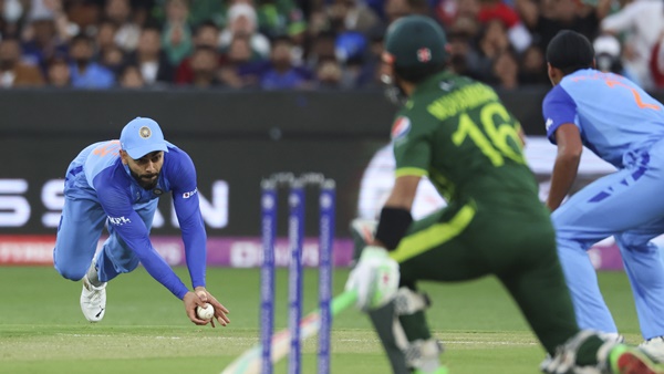  അര്‍ധ സെഞ്ചുറികള്‍ 