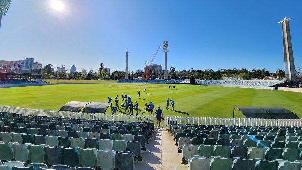 ഓസീസ് പിച്ച്