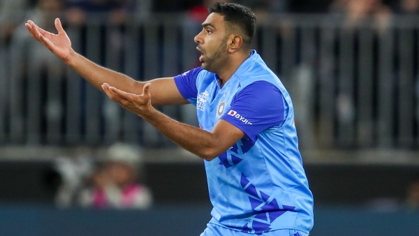 സെമിയില്‍ തീര്‍ത്തും മങ്ങി