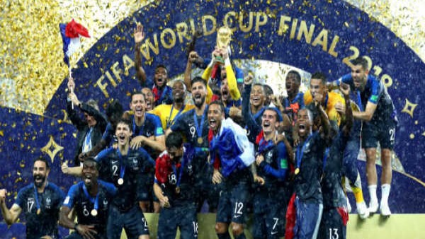 ഫ്രാന്‍സ് ശക്തരായ നിര